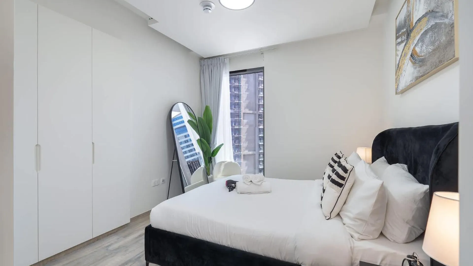 Apartament Elegant 1-Bedroom Apartment, Near To Burj Khalifa Dubaj